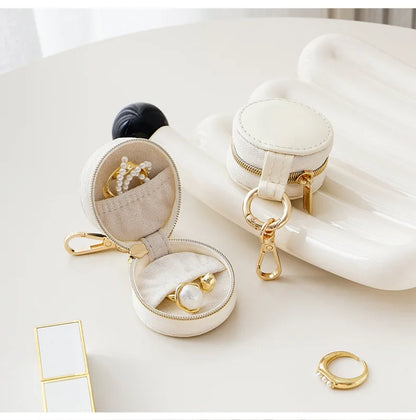 Boîte à bijoux de poche en porte-clé